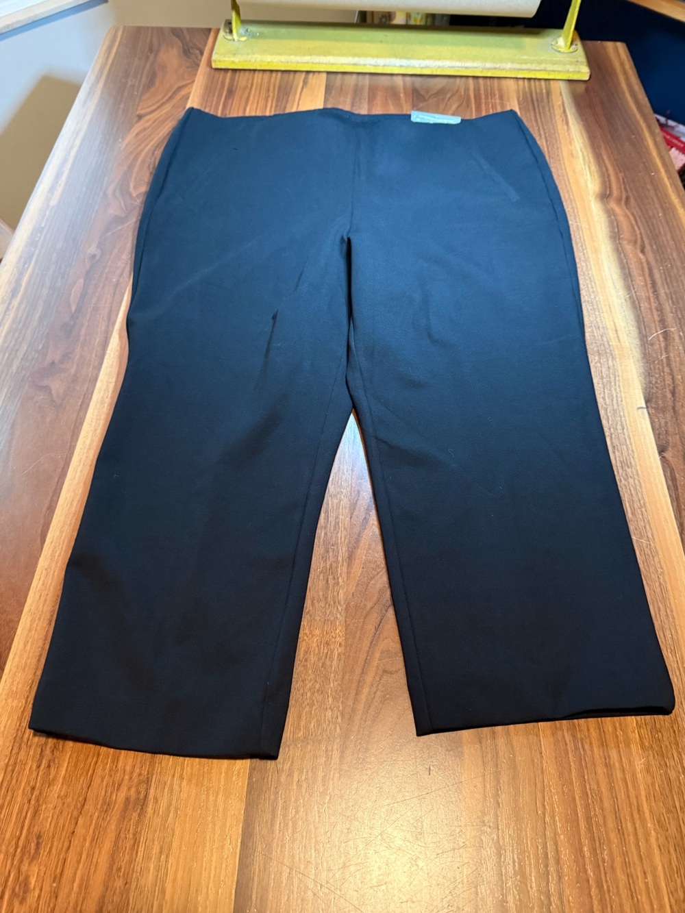 Chico's Black So Slimming 360 Juliet Pull-On Knit Pants Size 3.5P